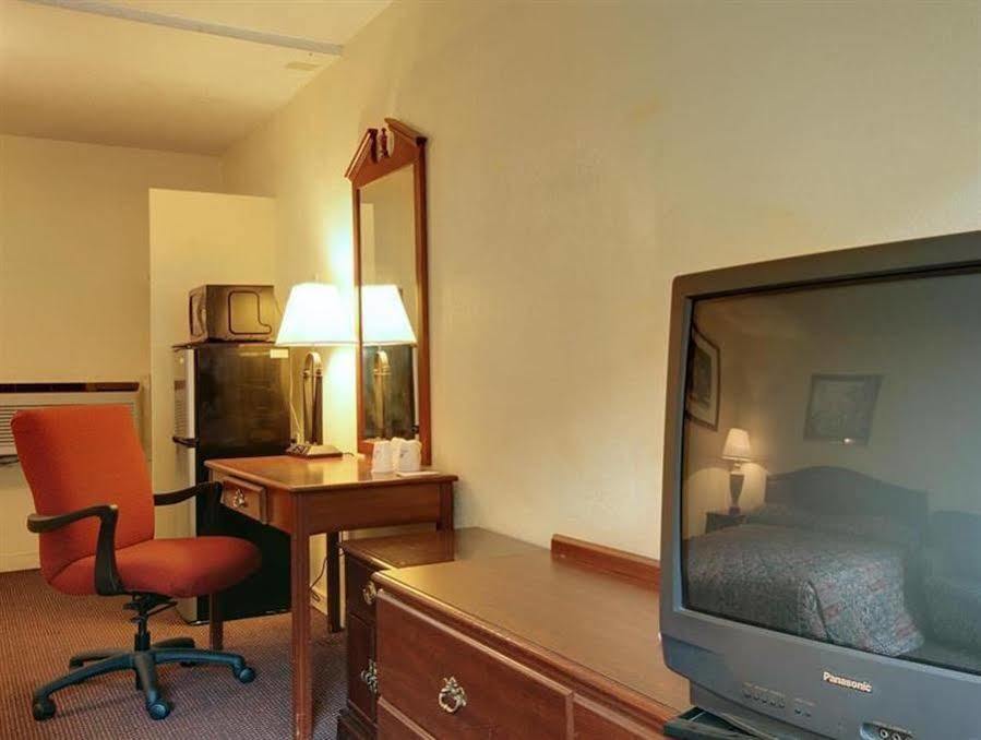 Budget Host Inn Arlington Zewnętrze zdjęcie